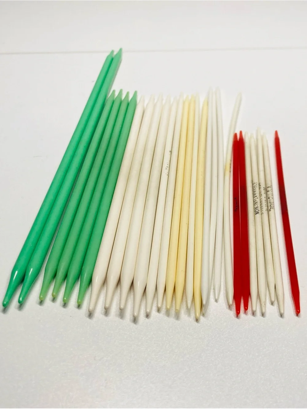 10+ Sets of Plastic Double Pointed Knitting Needles